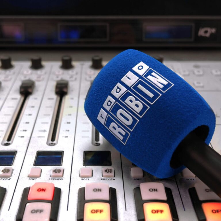 Ponedeljkova oddaja - Radio Robin