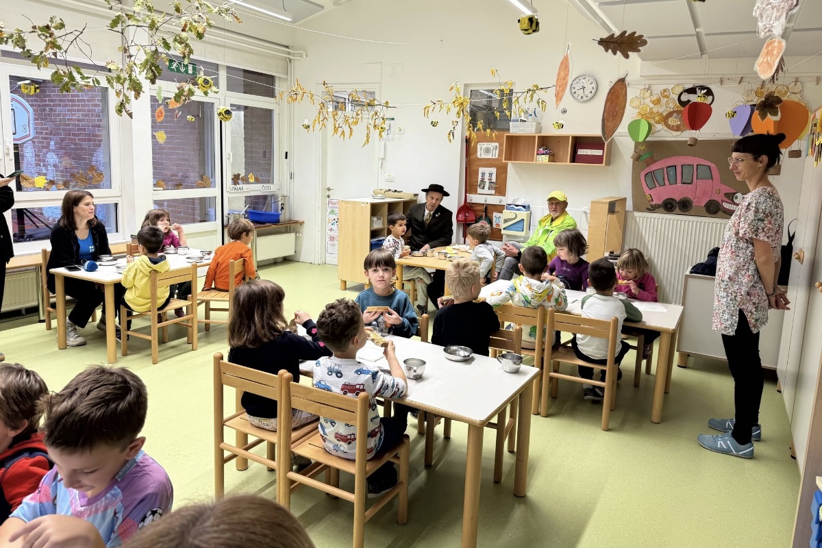 Vrtec Cricek tradicionalen slovenski zajtrk