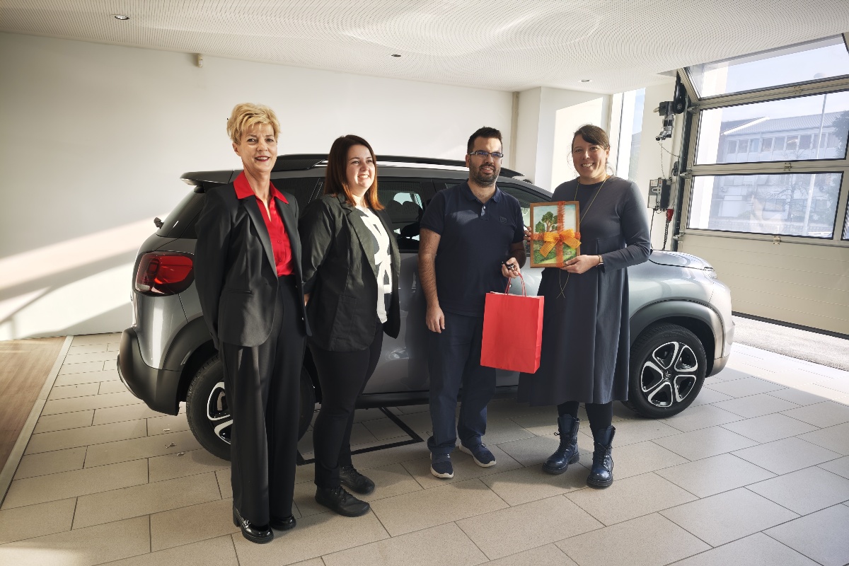 Intra Lighting donacija avtomobil dec2025