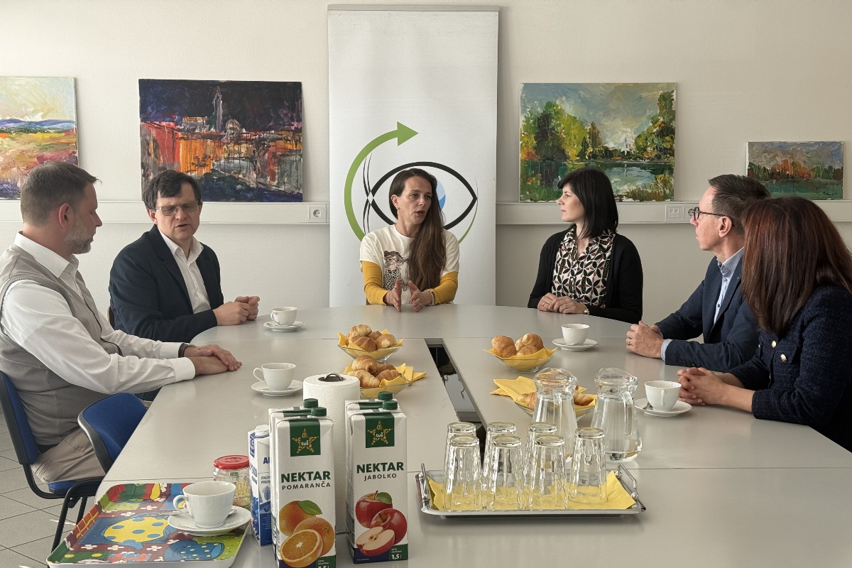 Center za osebe z okvaro vida NG