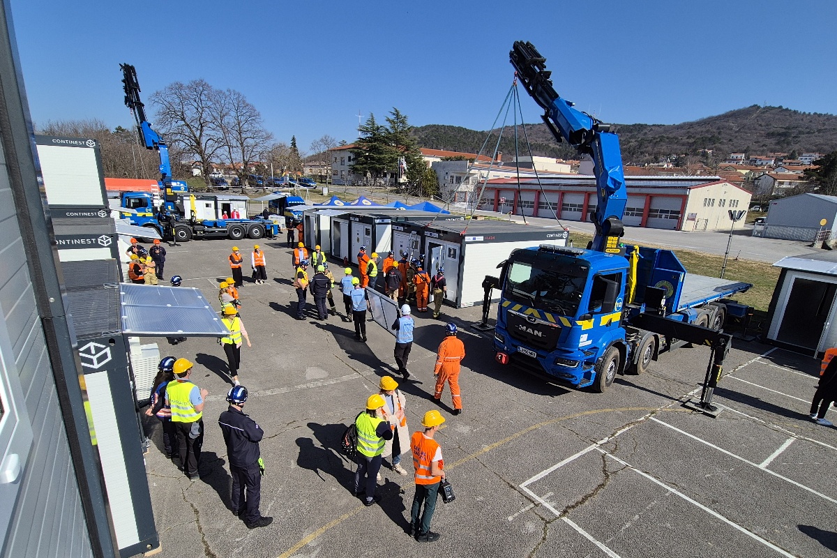 FOTO KONTEJNERJI SEZANA