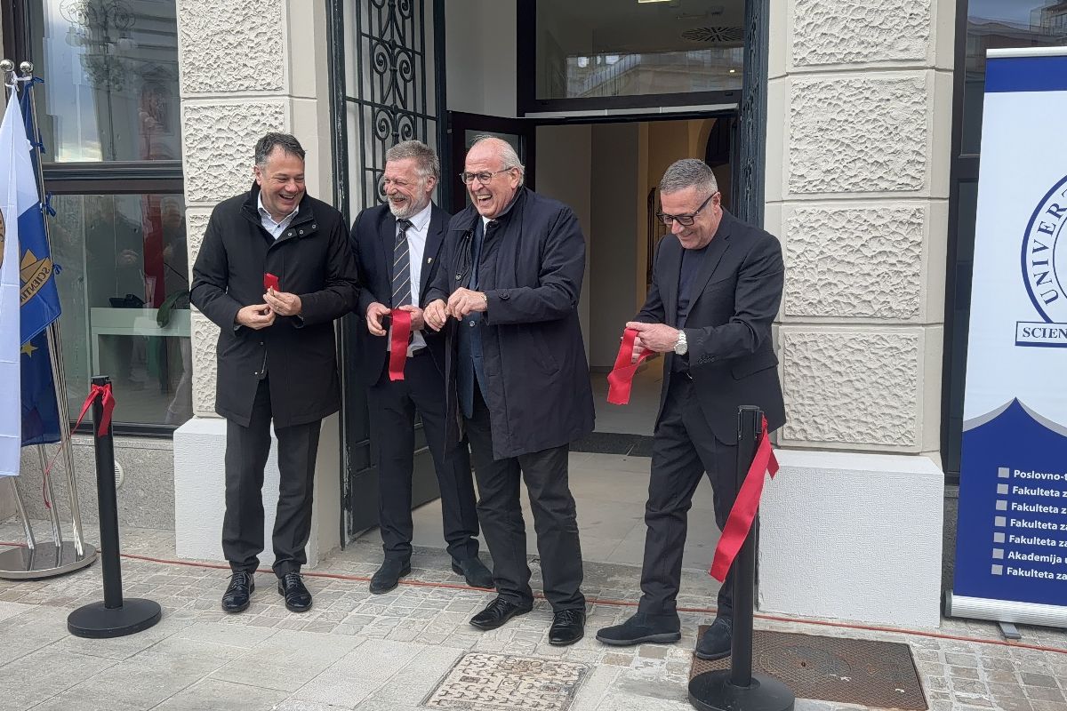 REZANJE TRAKU PALACA PATERNOLLI