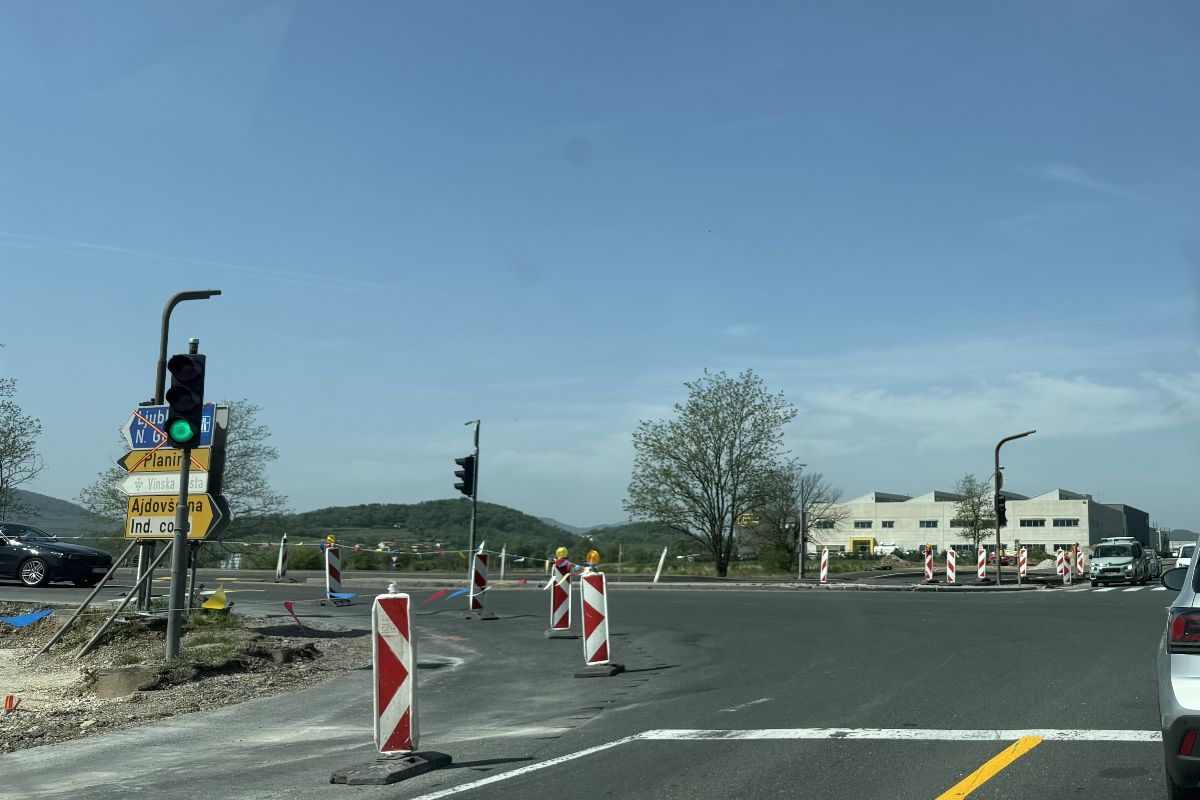 AJD OBVOZNICO26