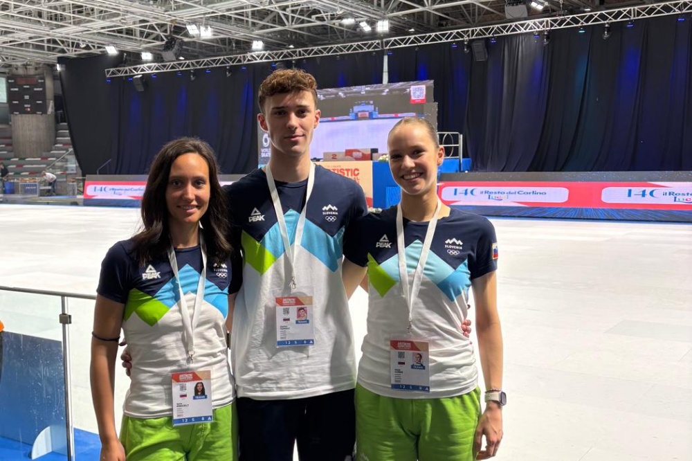 Sara Pregelj, Stefan Tomsic, Maja Corsi, Paragvaj